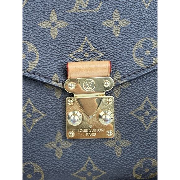 Louis Vuitton Pochette Métis Monogram Canvas Shoulder Bag with Gold Hardware - Picture 11 of 16